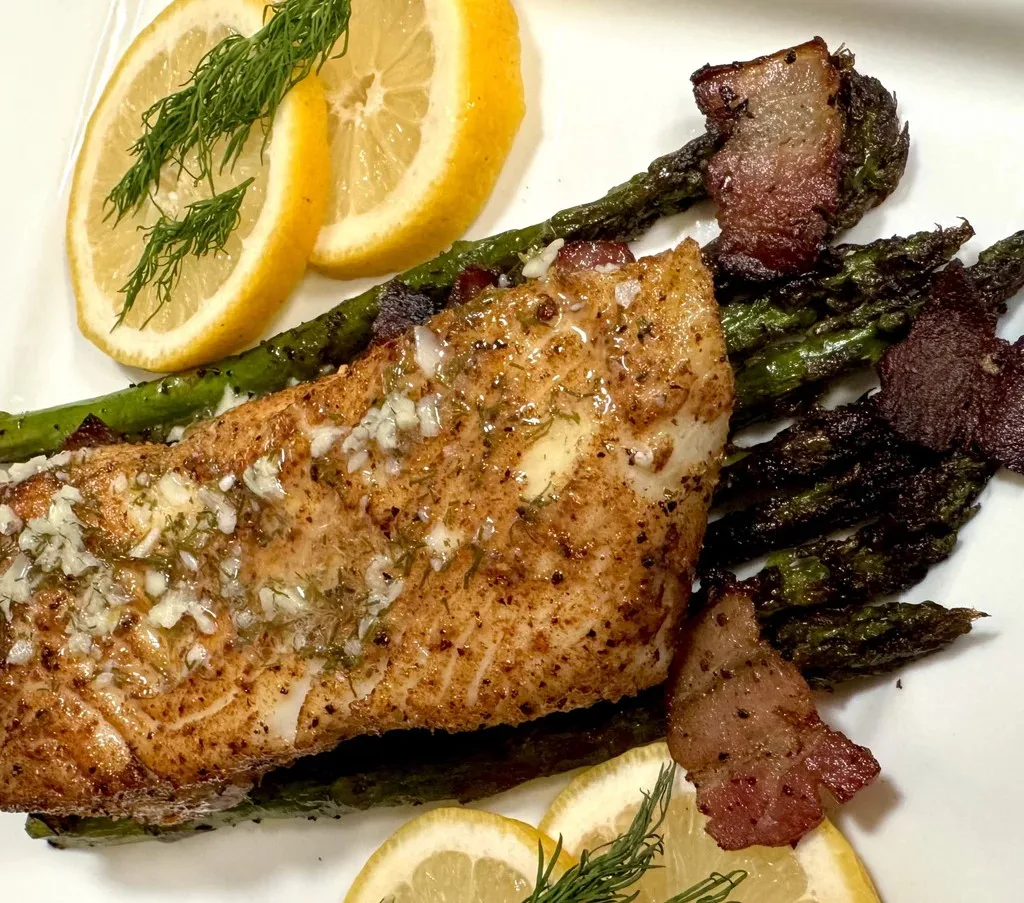 Dill-Lemon Grilled Fish with Asparagus and Bacon