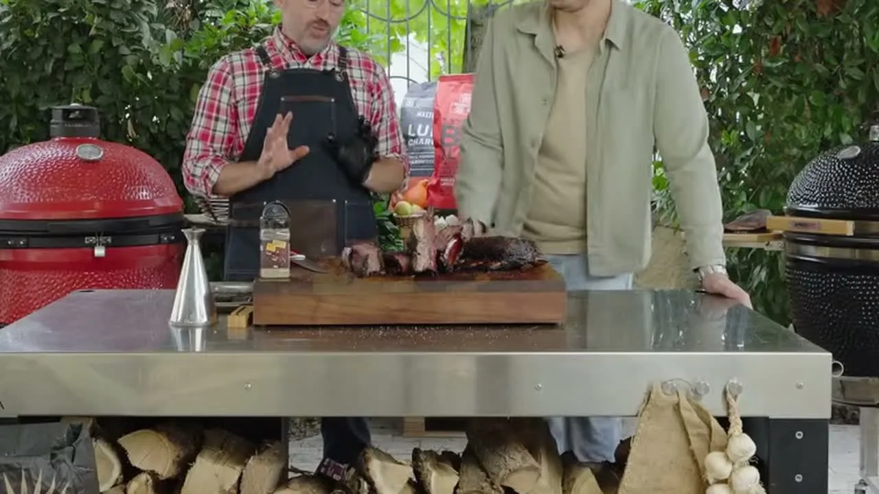 Perfect Beef Short Ribs in the Kamado