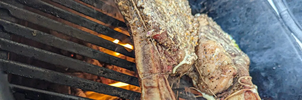 Tomahawk Steak with Lemon-Spicy Butter